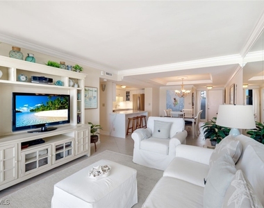3443 Gulf Shore Boulevard N - Photo Thumbnail 6