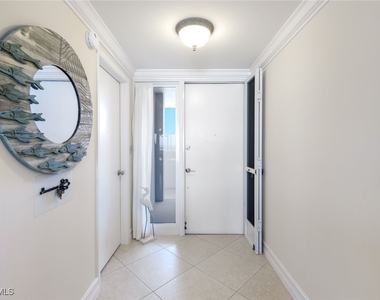 3443 Gulf Shore Boulevard N - Photo Thumbnail 2