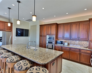 110 Saint Eustacius Lane - Photo Thumbnail 12