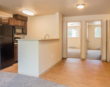 1406 Maple Ln - Photo Thumbnail 11