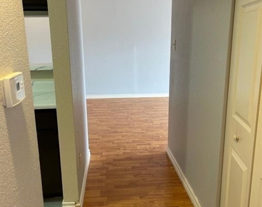 2820 S Bartell Drive - Photo Thumbnail 10