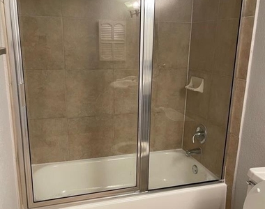 2820 S Bartell Drive - Photo Thumbnail 7