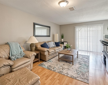 2215 Fort Laramie Drive - Photo Thumbnail 8