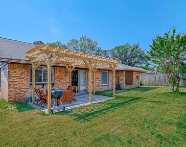 2215 Fort Laramie Drive - Photo Thumbnail 35