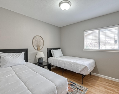 2215 Fort Laramie Drive - Photo Thumbnail 25