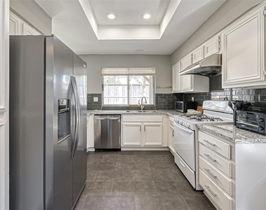 2215 Fort Laramie Drive - Photo Thumbnail 15