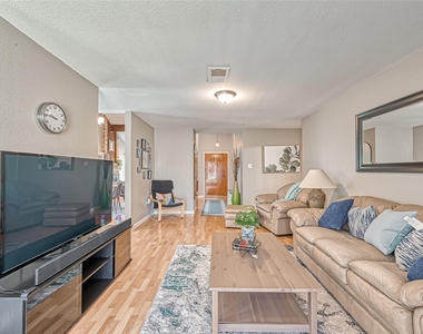 2215 Fort Laramie Drive - Photo Thumbnail 6