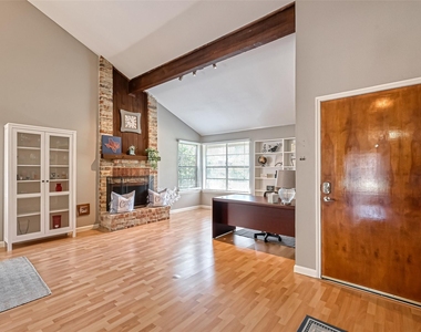 2215 Fort Laramie Drive - Photo Thumbnail 4