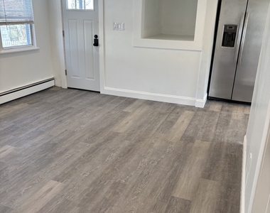 610 Laurelton Boulevard - Photo Thumbnail 9