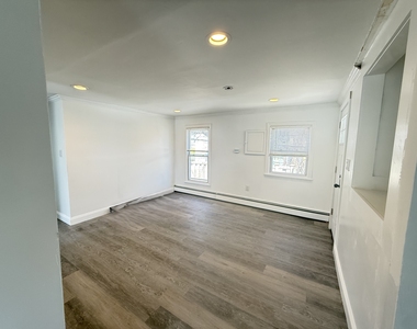 610 Laurelton Boulevard - Photo Thumbnail 10