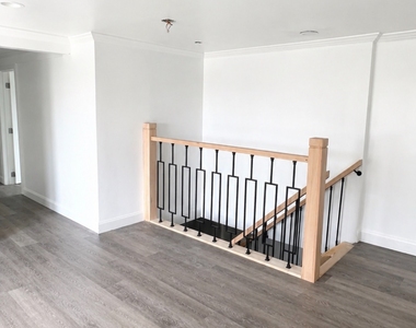 610 Laurelton Boulevard - Photo Thumbnail 6
