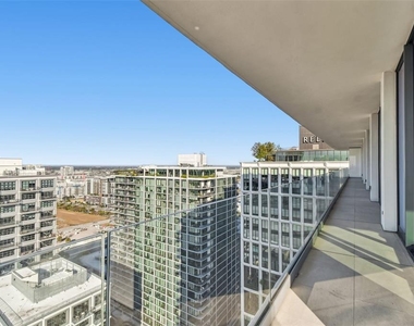 1000 Water Street - Photo Thumbnail 38