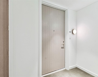 1000 Water Street - Photo Thumbnail 9