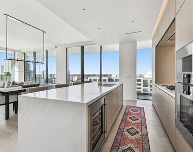 1000 Water Street - Photo Thumbnail 13