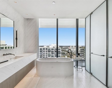 1000 Water Street - Photo Thumbnail 6