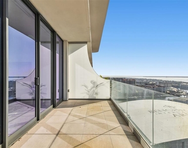 1000 Water Street - Photo Thumbnail 33