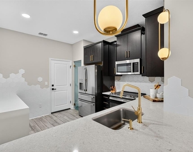 2419 Foggy Creek Circle - Photo Thumbnail 6