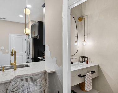 2419 Foggy Creek Circle - Photo Thumbnail 10