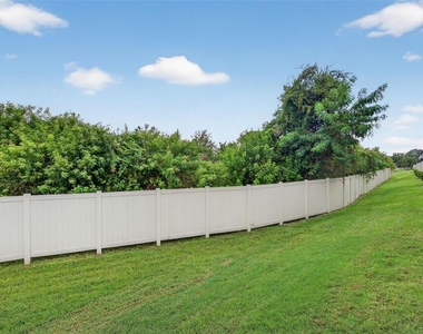 2419 Foggy Creek Circle - Photo Thumbnail 37