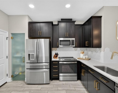 2419 Foggy Creek Circle - Photo Thumbnail 5