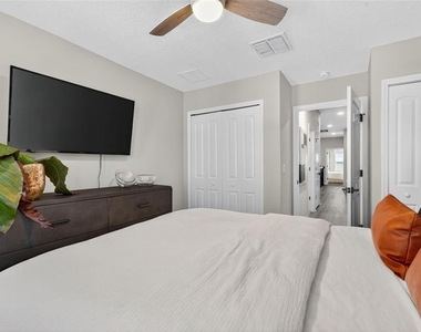 2419 Foggy Creek Circle - Photo Thumbnail 32
