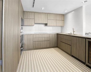 860 Ashford Avenue #5c Unit #1 - Photo Thumbnail 3