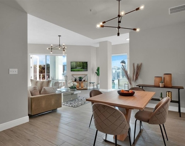 525 E Jackson Street - Photo Thumbnail 9