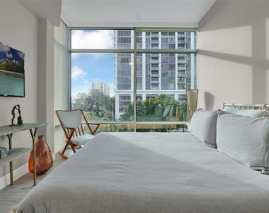 525 E Jackson Street - Photo Thumbnail 28