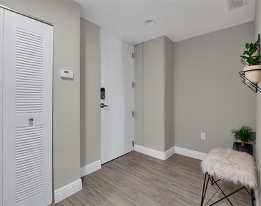525 E Jackson Street - Photo Thumbnail 25