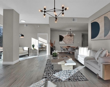 525 E Jackson Street - Photo Thumbnail 11