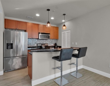 525 E Jackson Street - Photo Thumbnail 22