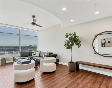 525 E Jackson Street - Photo Thumbnail 7