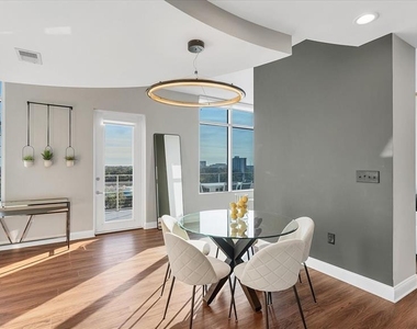 525 E Jackson Street - Photo Thumbnail 15