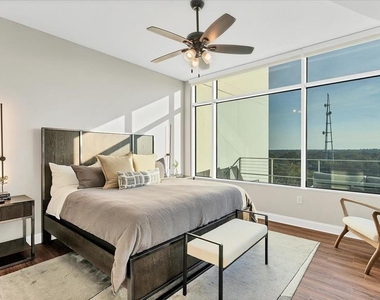 525 E Jackson Street - Photo Thumbnail 20