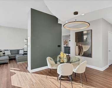525 E Jackson Street - Photo Thumbnail 13
