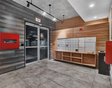 525 E Jackson Street - Photo Thumbnail 5