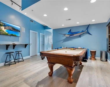 525 E Jackson Street - Photo Thumbnail 6