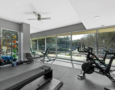 525 E Jackson Street - Photo Thumbnail 64