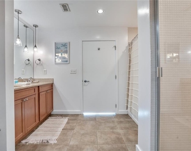 525 E Jackson Street - Photo Thumbnail 38