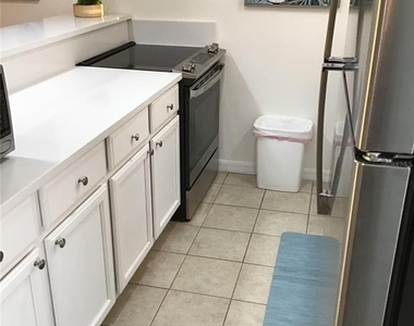 4849 Saxon Drive - Photo Thumbnail 4