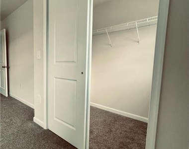 314 Barber Street - Photo Thumbnail 43