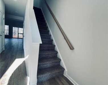 314 Barber Street - Photo Thumbnail 13
