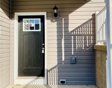 314 Barber Street - Photo Thumbnail 7
