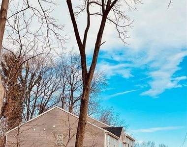 314 Barber Street - Photo Thumbnail 5