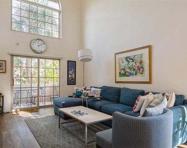 1195 Coquille Street - Photo Thumbnail 4
