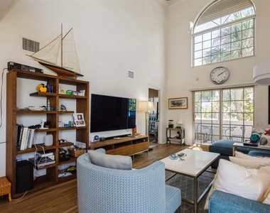1195 Coquille Street - Photo Thumbnail 5