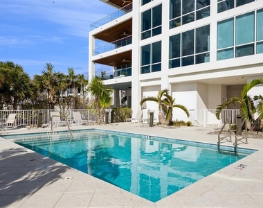 1195 Coquille Street - Photo Thumbnail 24