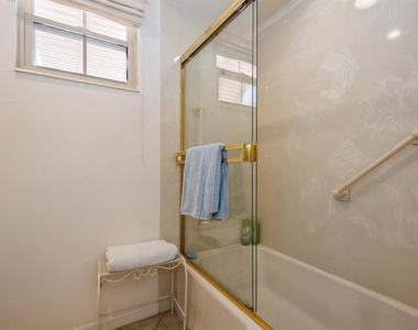1195 Coquille Street - Photo Thumbnail 15