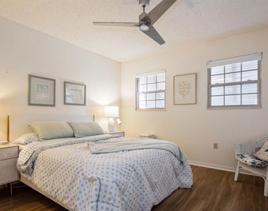 1195 Coquille Street - Photo Thumbnail 12