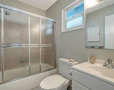 2657 Riverbluff Parkway - Photo Thumbnail 20